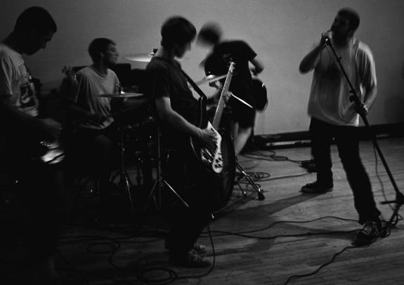 FELL-TO-LOW-band